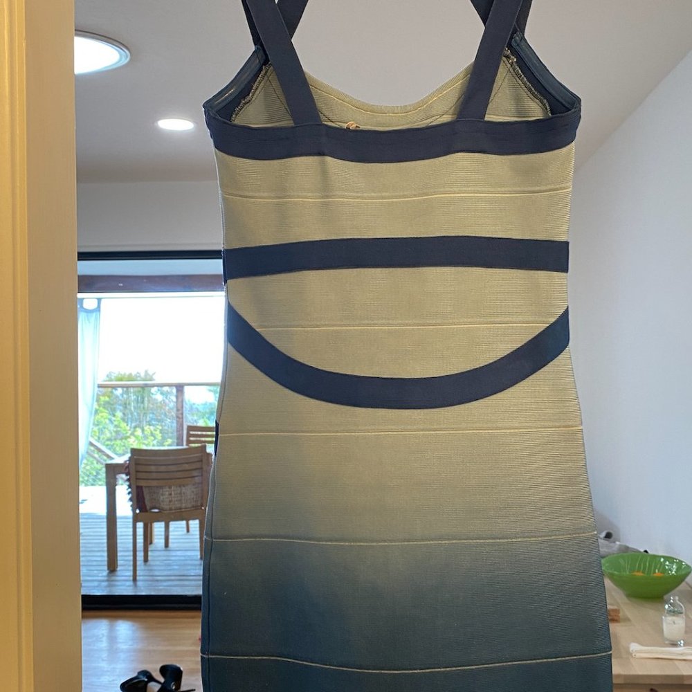 Stretta blue ombré Ciara dress size Medium - Picture 6 of 10